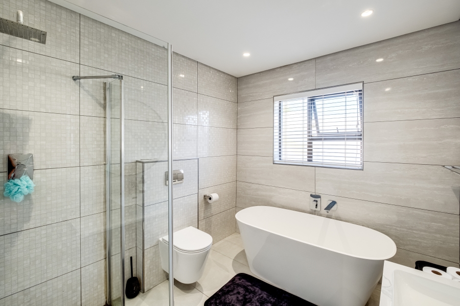 5 Bedroom Property for Sale in Valmary Park Western Cape